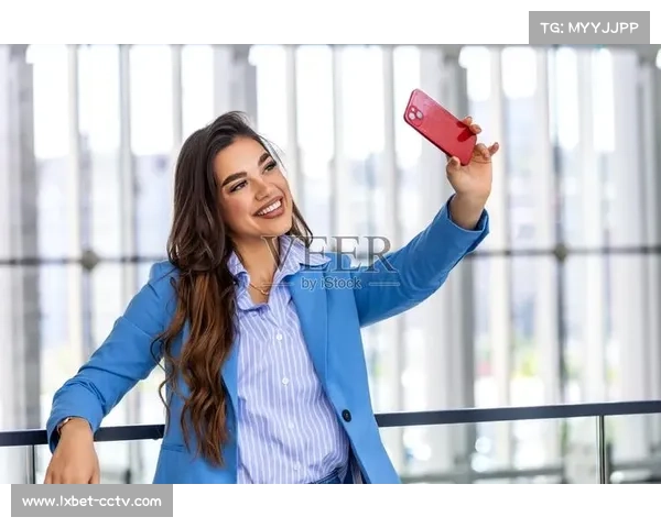 女性球员社交媒体内容更偏向正式致谢与商务活动