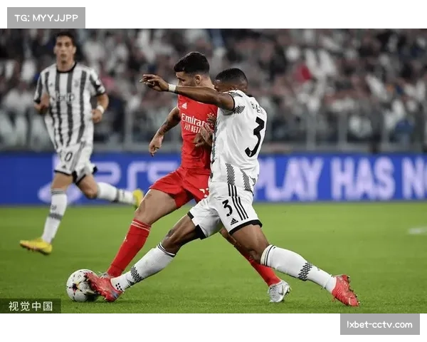 门线技术故障导致进球未被即时确认，比赛中断三分钟